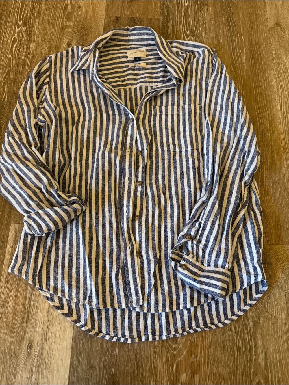 Universal Thread Blue and White Striped Button-Down Shirt